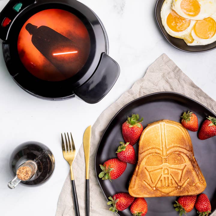 Uncanny Brands - Wholesale Kitchen Appliance - Uncanny Brands Star Wars Darth Vader Waffle Maker