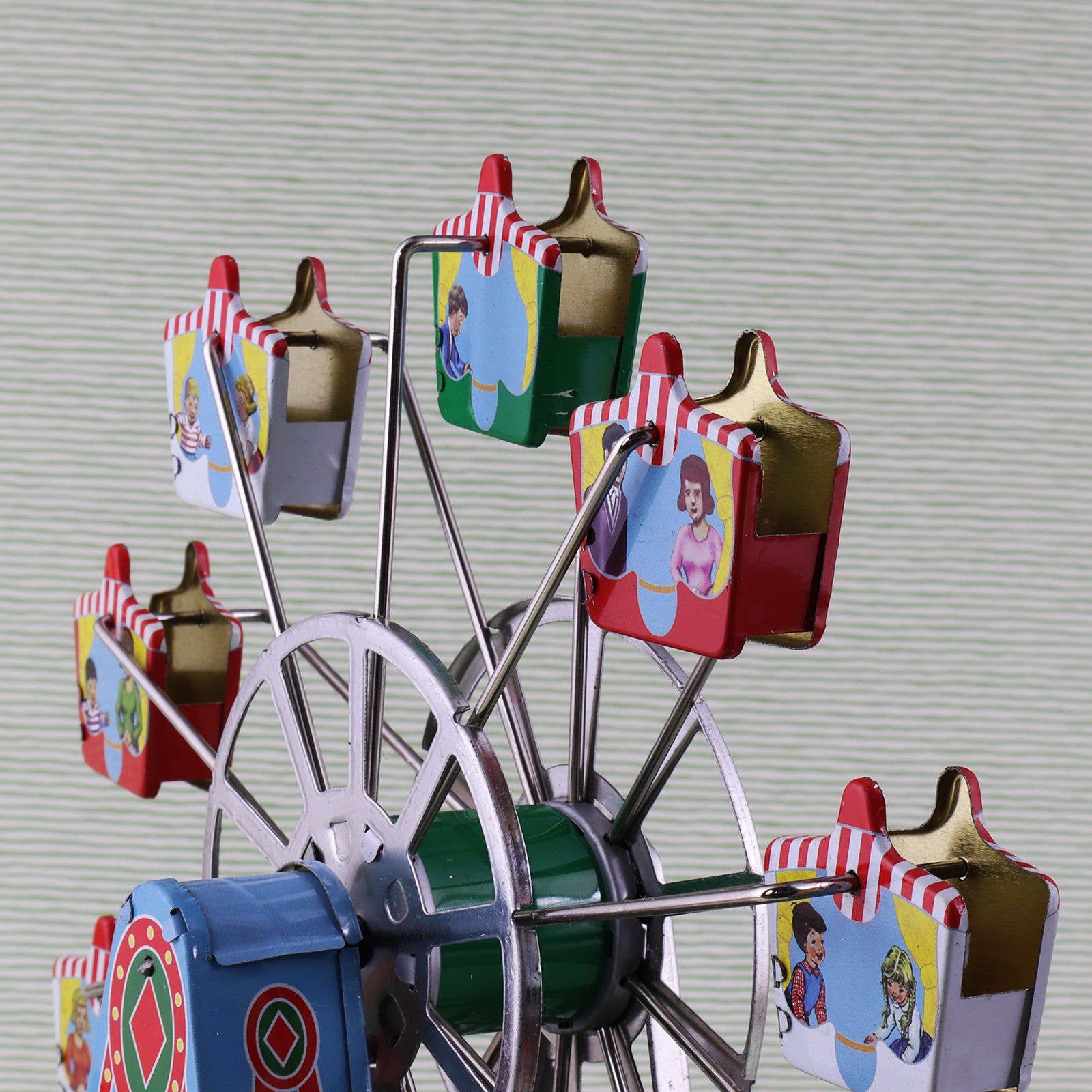Tribal Trade GmbH - Wholesale Decorative Figurine - Tin Toy Ferris Wheel Tin Music 02 Music Box Fairground10