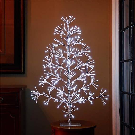 LIGHTSHARE - Wholesale Artificial Christmas Tree - Artificial Christmas Tree Light with Silver and Golden Finis8