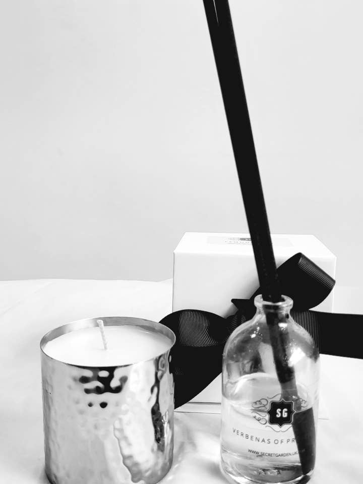 Sojawachskerze mit Thymian- und Zedernduft für den Großhandel von Secret Garden