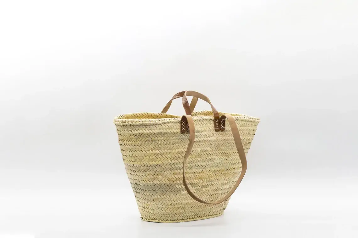 HandmadeBestSeller – Großhandel Strandtaschen – FRANZÖSISCHER KORB mit doppelten flachen Ledergriffen, Korbtasche3