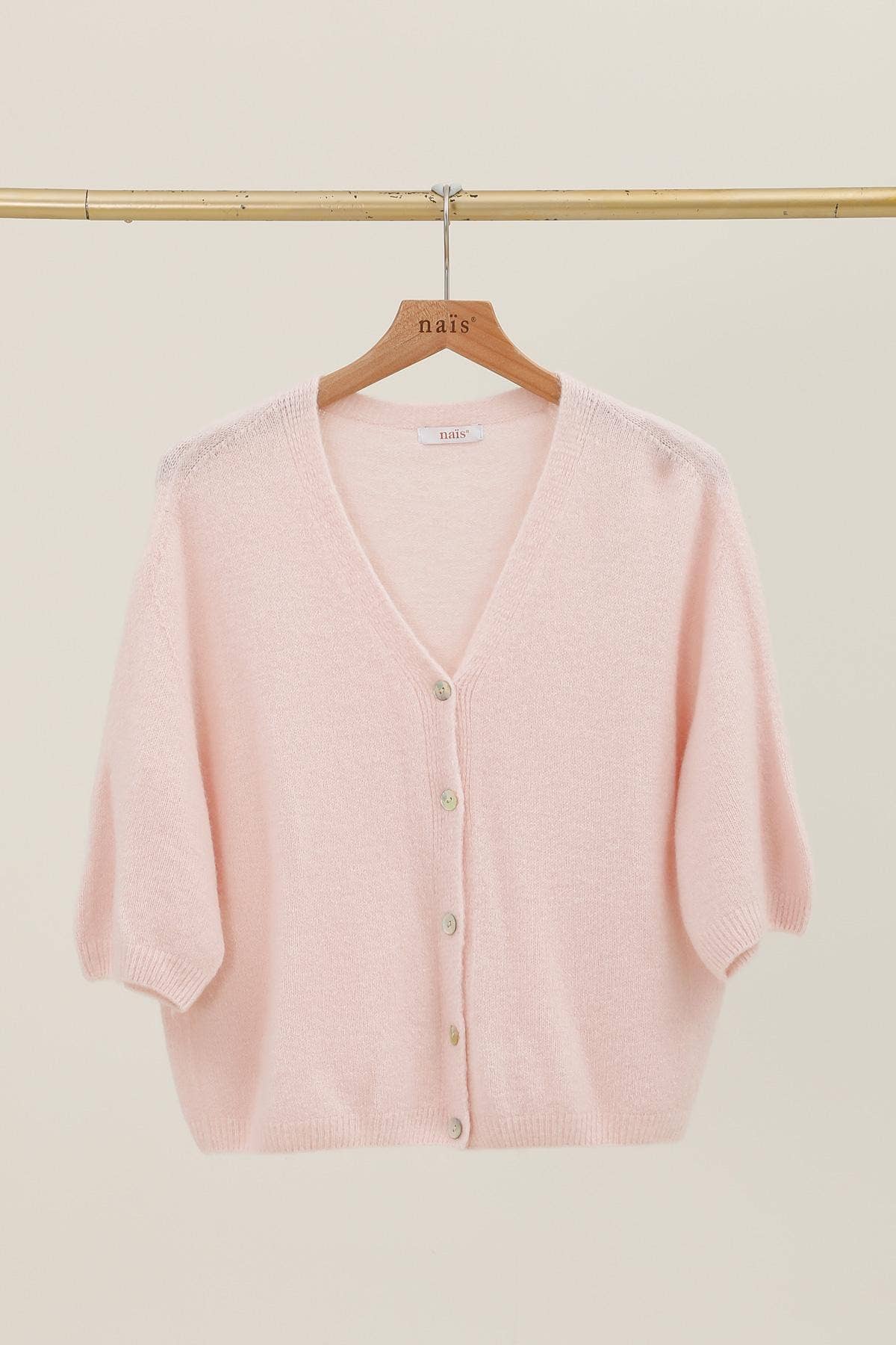 NAÏS PARIS - Wholesale Cardigan - Dames - V-hals cardigan met knopen en 3/4 mouwen van alpaca en wol7