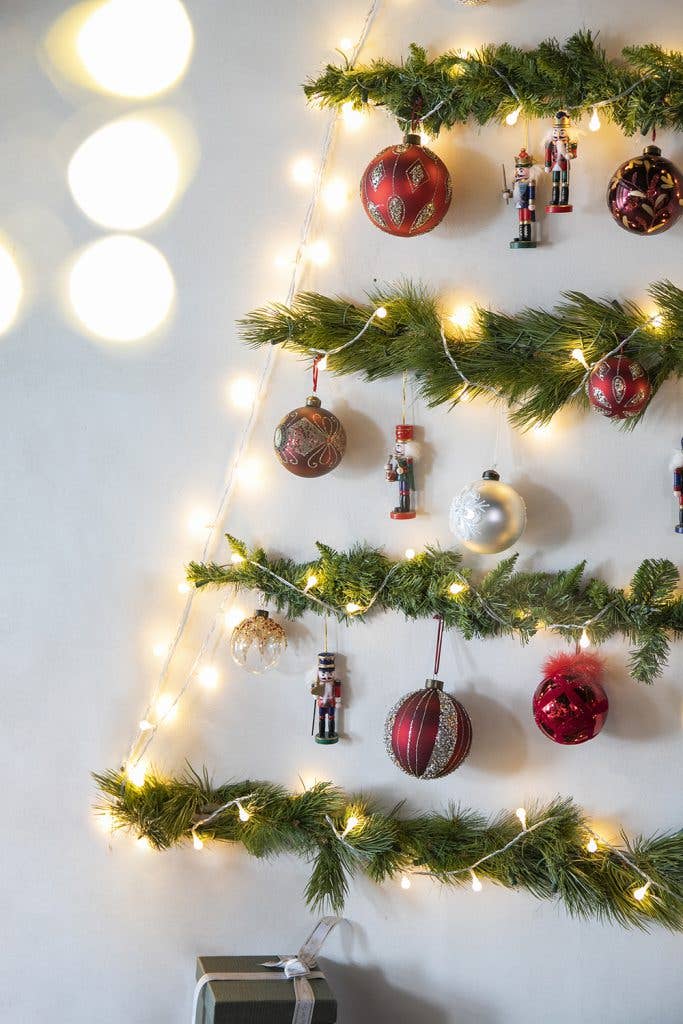 A&B Home Group Inc. - Vente Objets de décoration - Boule de Noël en verre D3" - Rouge/Or7