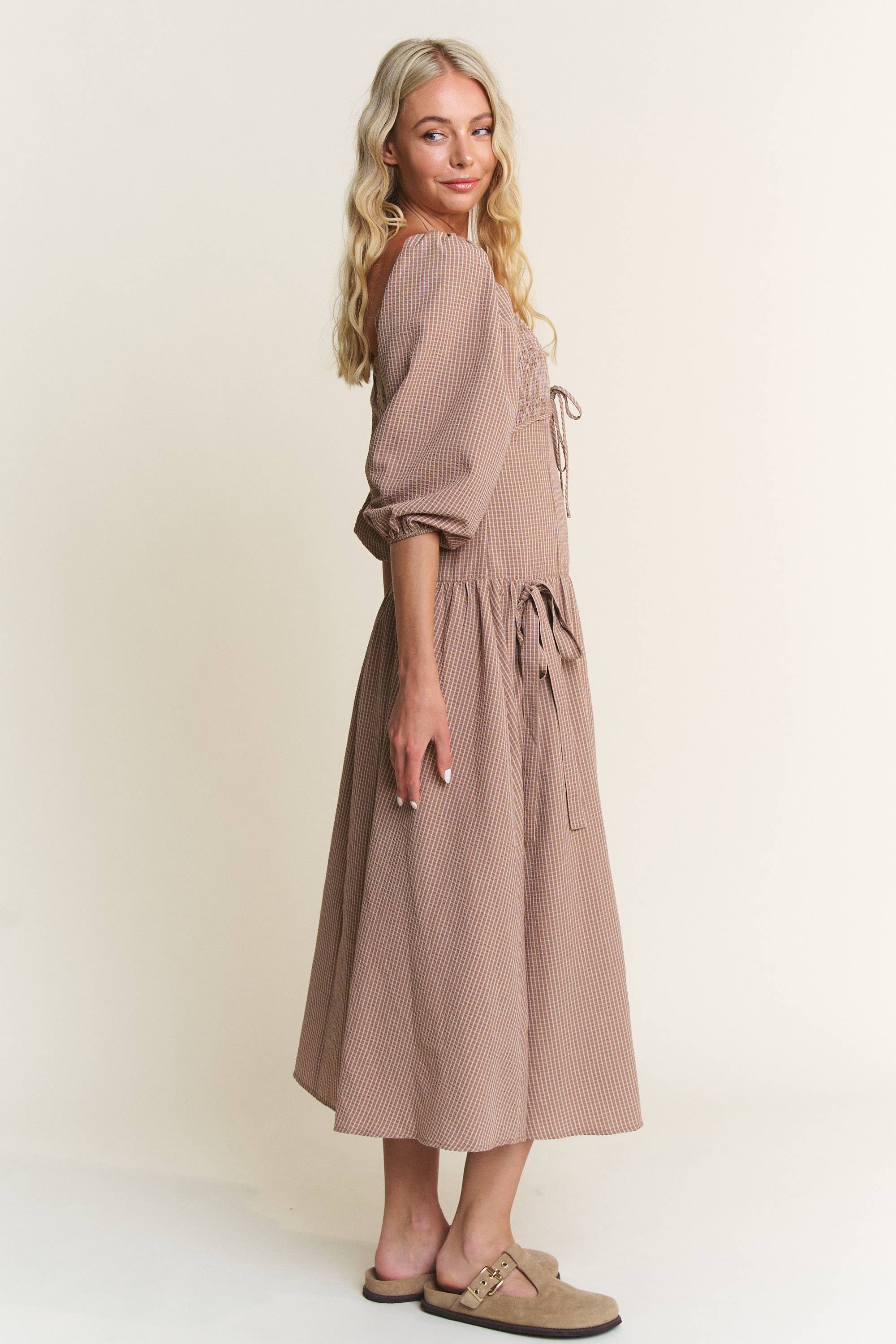 In The Beginning – wholesale Dress – Women's – Bow Detail Smocked Midi Dress 1