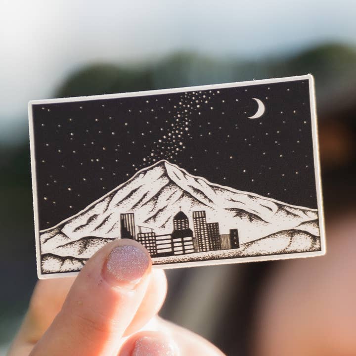 Portland//Mount Sticker op motorkap voor wholesale door Keebee Studios