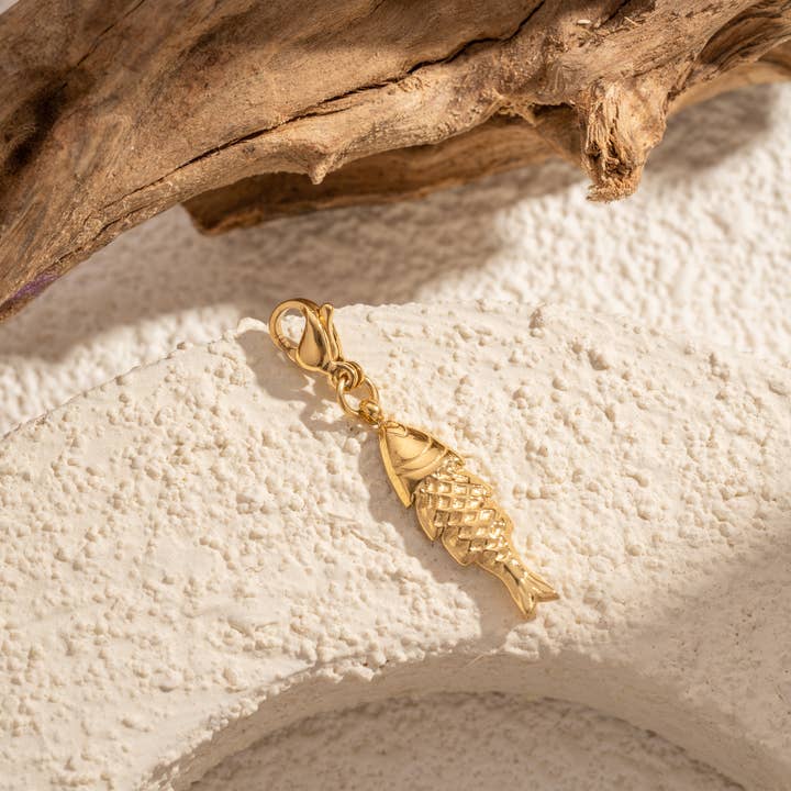 COSMOS - Wholesale Individual Charm/Pendant - Golden Fish Charm Stainless Steel Marine Good Luck Charm1