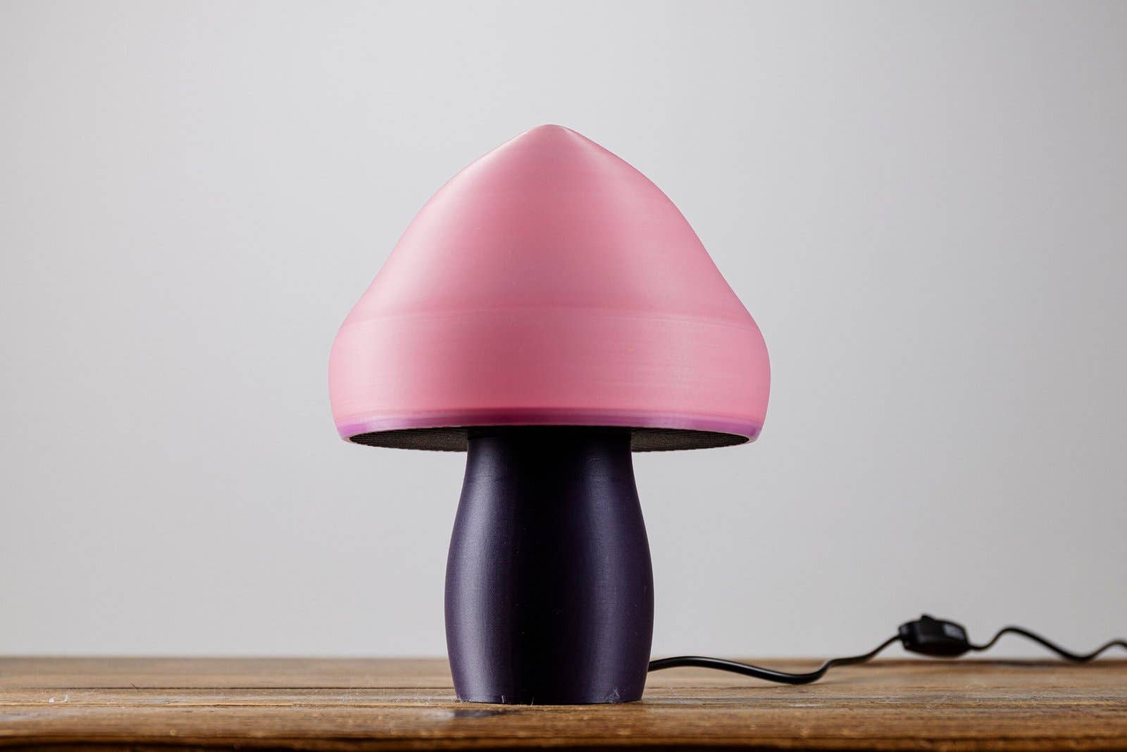 Lucine & Bastien - Wholesale Accent/Desk Lamp - VOLVAIRE - The mushroom that will illuminate your interior4