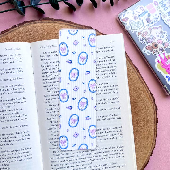 Cozy Reads Shop - Wholesale Bookmark - Vintage Charm Bookmark1