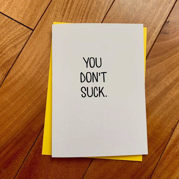 Divertente Biglietto Artigianale "Non Fai Schifo" di StoneDonut Design per la vendita all'ingrosso da parte di Stone Donut Design, LLC