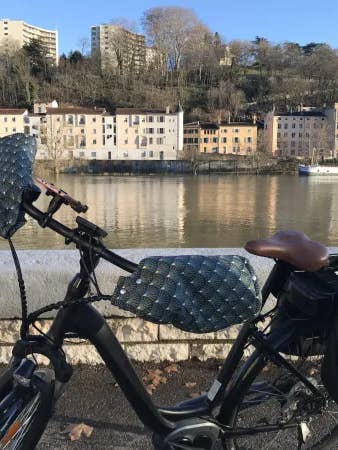 SUZON Ethnic curved handlebar sleeves for wholesale by Suzon et Suzette