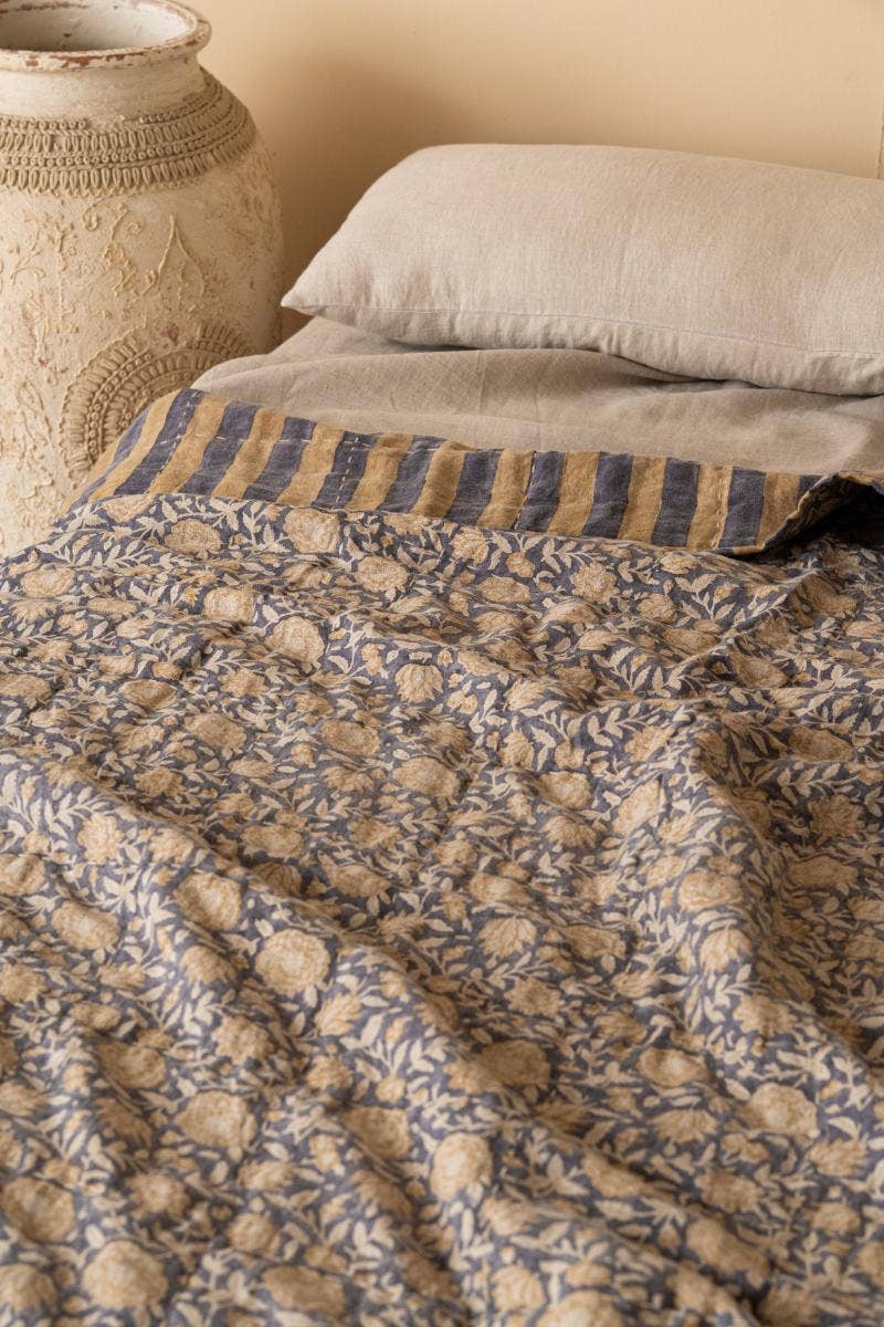 Live Linen - Venta al por mayor Edredones acolchados - Colcha Reversible Luxe Evadne con Estampados Florales y Rayas2