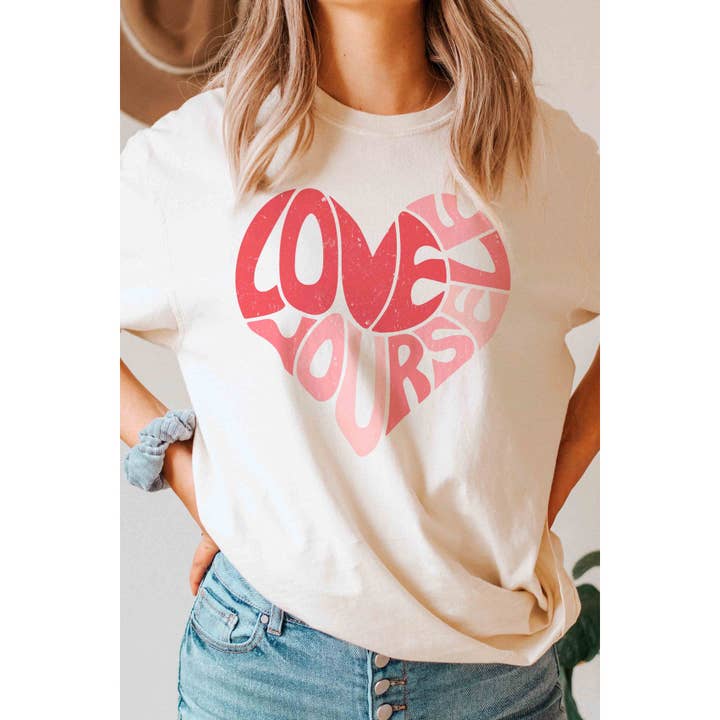 Camiseta Gráfica CORAZÓN ÁMATE A TI MISMO para venta al por mayor de A. BLUSH CO