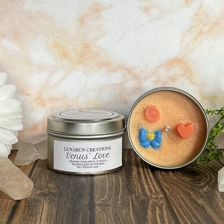 Bougie en cire de soja inspirée de Venus' Love | Sailor Moon pour la vente par LunaBun Creations