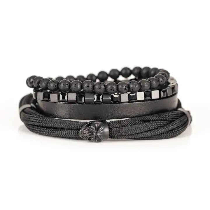 Mucchio di Reliquie Notturne per la vendita all'ingrosso da parte di The Dark Men