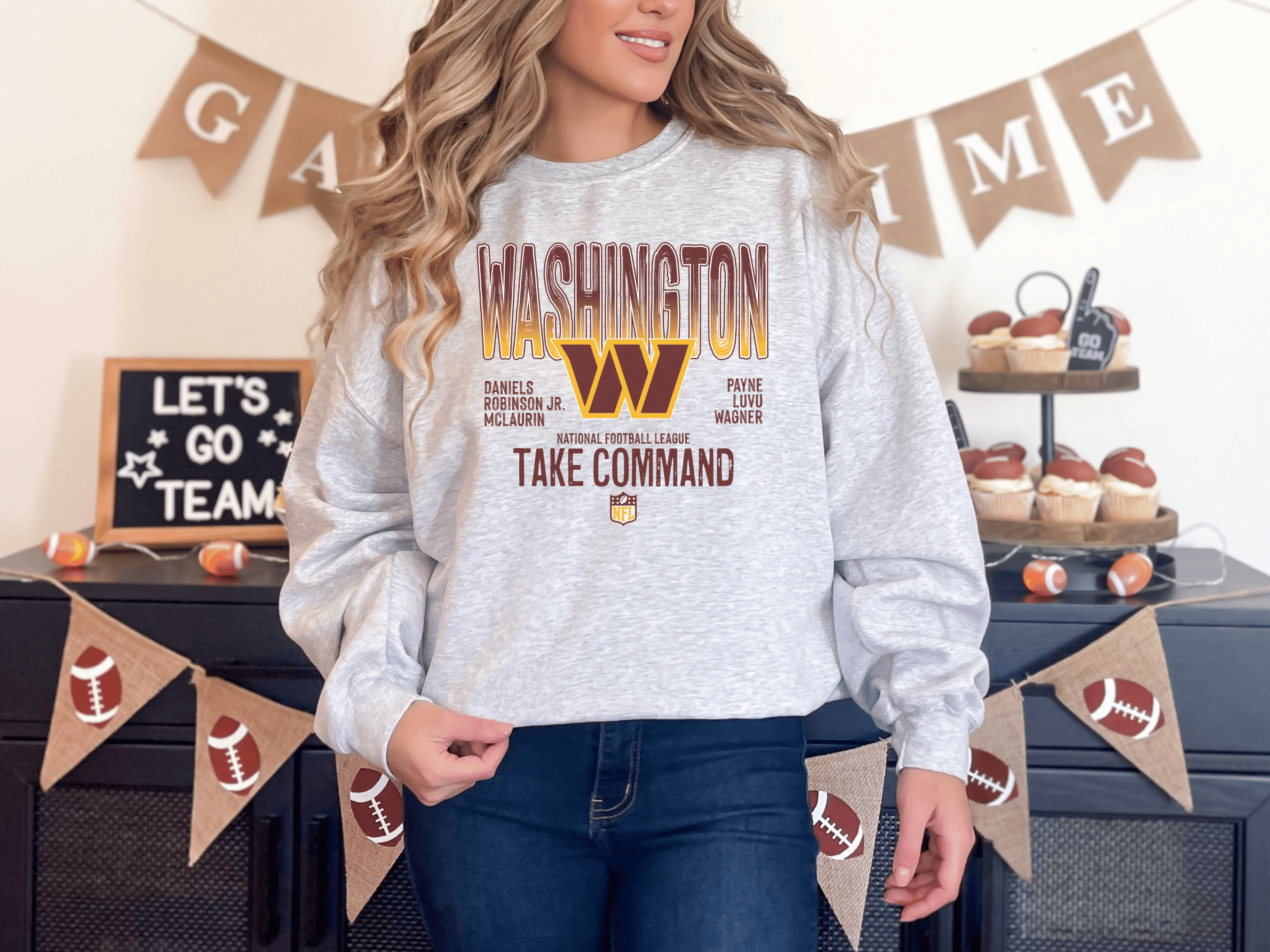 H+P Wholesale - Wholesale Graphic Sweatshirt - Unisex - Washington Commanders Take Command Graphic Tee/Crew2