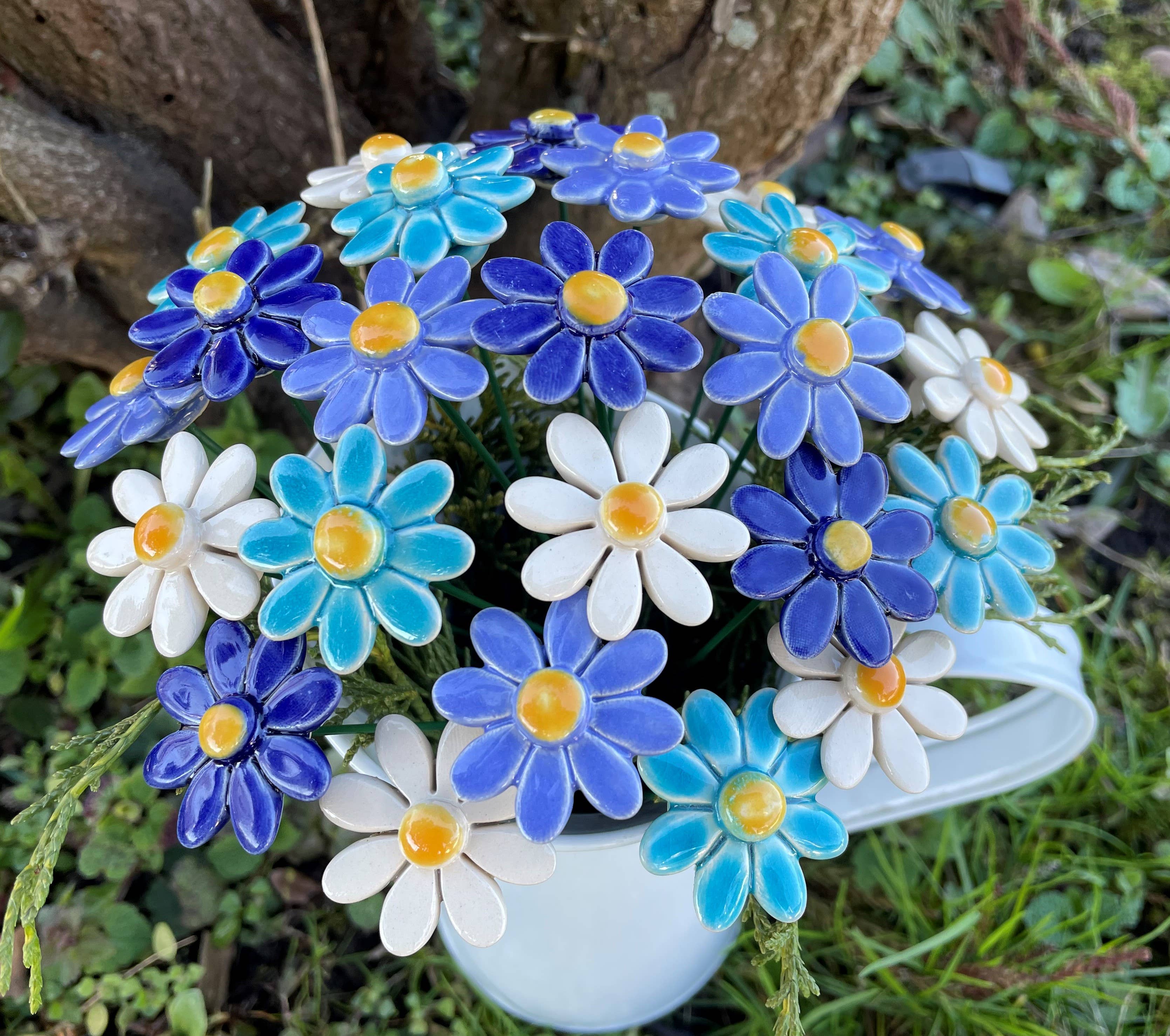 Pannonhem AB. - Wholesale Artificial Flowers - Ceramic Flower Daisy/small, Plant stake,Daisy on stem12