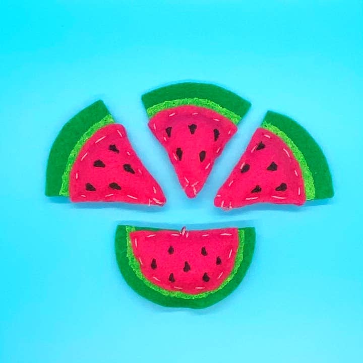 Lot de 6 mini décorations pastèques en feutre faites à la main pour la vente par Felterrific