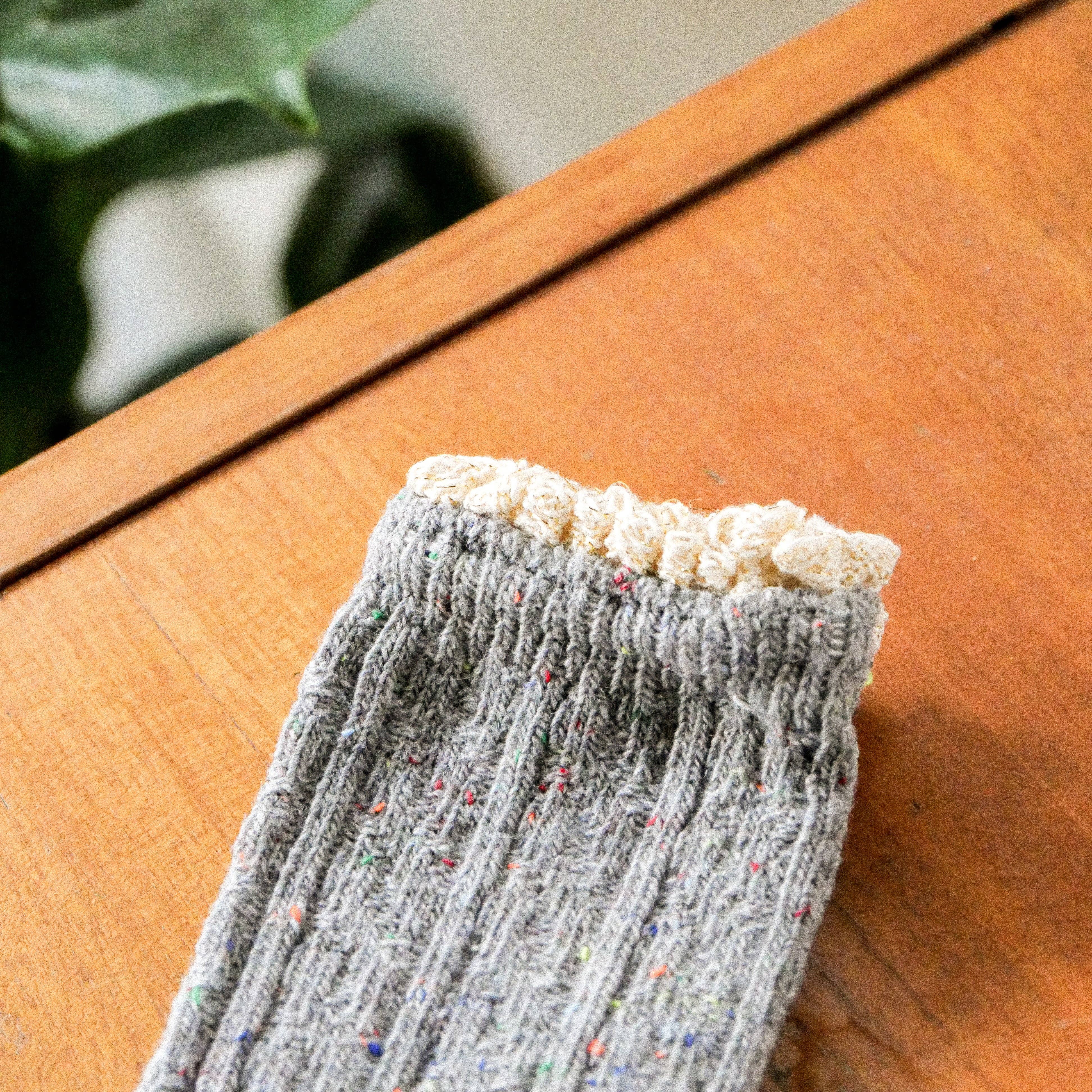 Gentil Coquelicot Paris - Wholesale Socks - Women's - Mottled gold macrame socks1