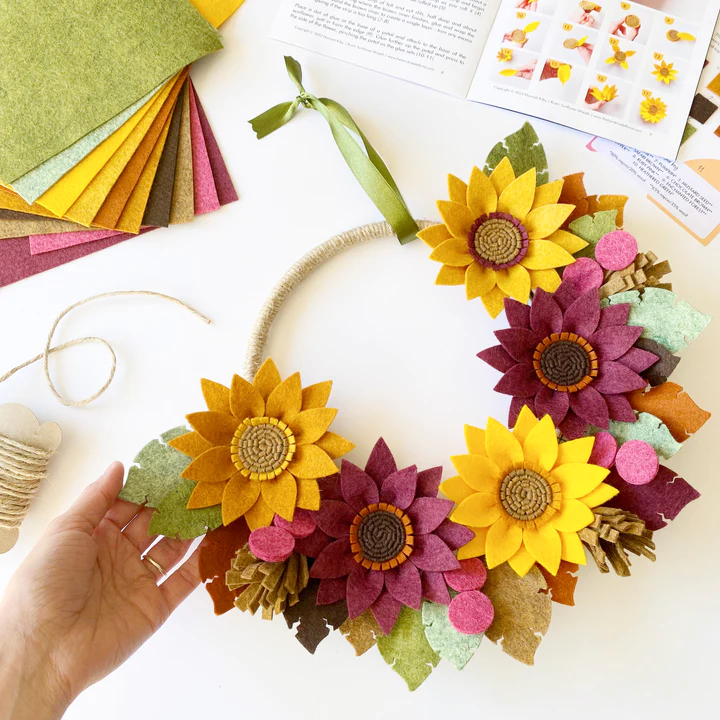 The Handmade Florist – wholesale DIY craft kit – Rustic Sunflower Wreath felt flower craft kit5