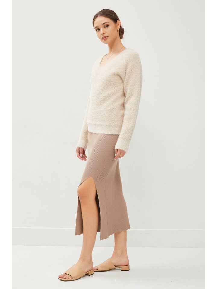 Be Cool - Wholesale Knit Sweater - Women's - FUZZY V-NECK SWEATER