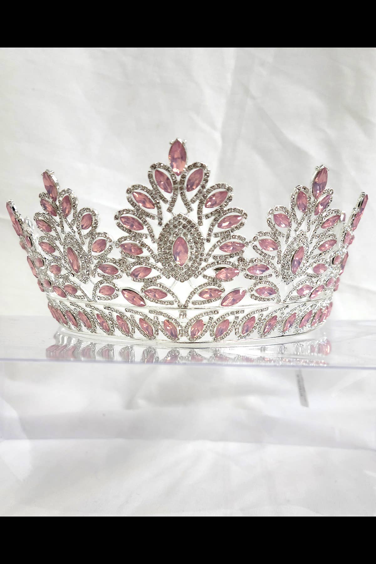Chicas - Wholesale Tiara - Women's - One Size Fits All Metal Tiara With Rhinestones. HT93710