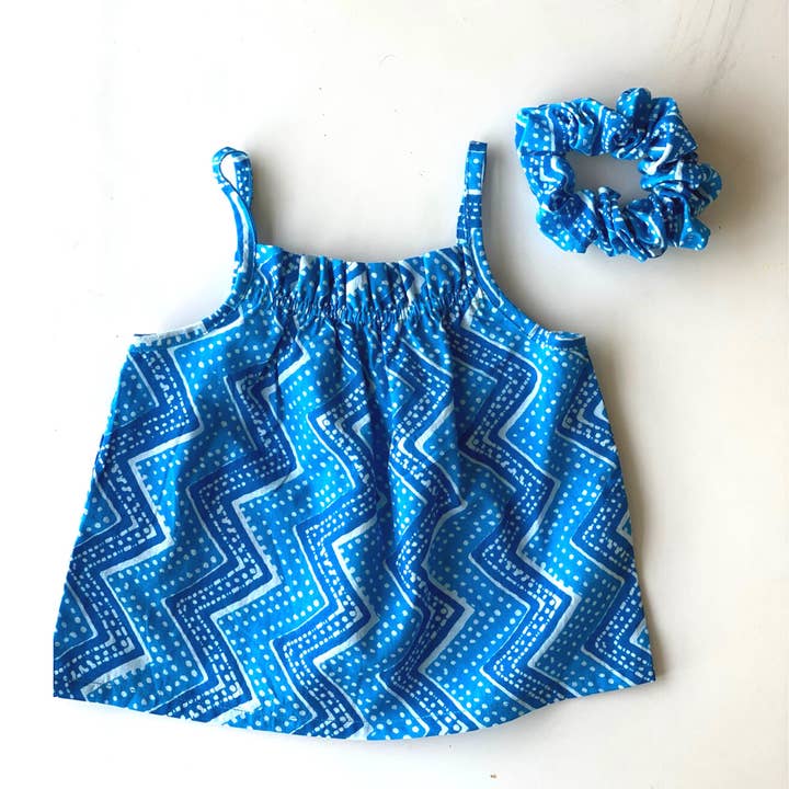 Flickor Sun Top - Matchande Scrunchie, Indigo ZigZag Chevron för wholesale av The Indian Bazaar