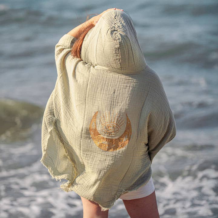 Bata con Capucha Verde de Doble Gasa con Ojo Turco y Luna para venta al por mayor de Moa