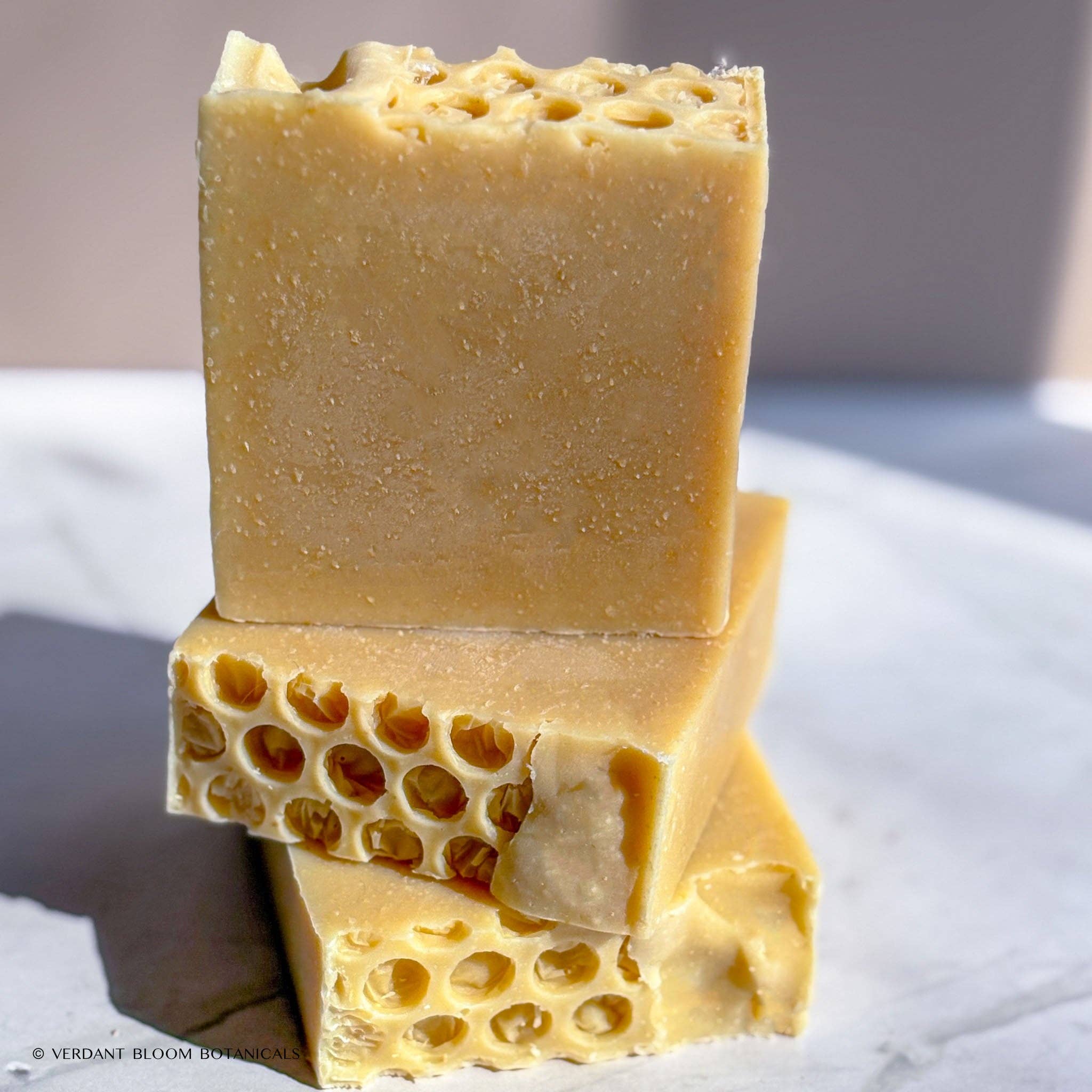 Verdant Bloom Botanicals - Wholesale Zeepblok - Melk en honing5