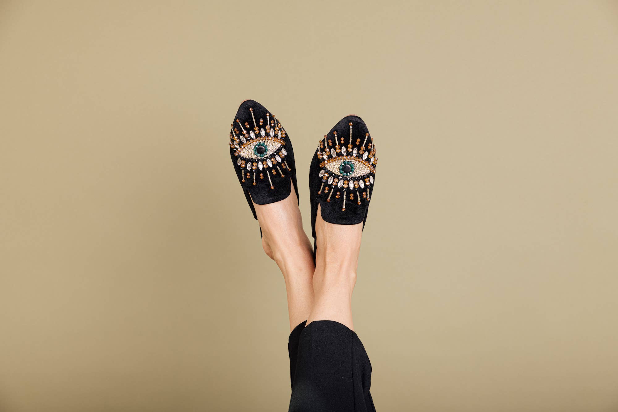 Fuchsia - Wholesale Mules - Women's - Pointed Toe Artisanal Good Eye Black Women's Mule Embroidery3