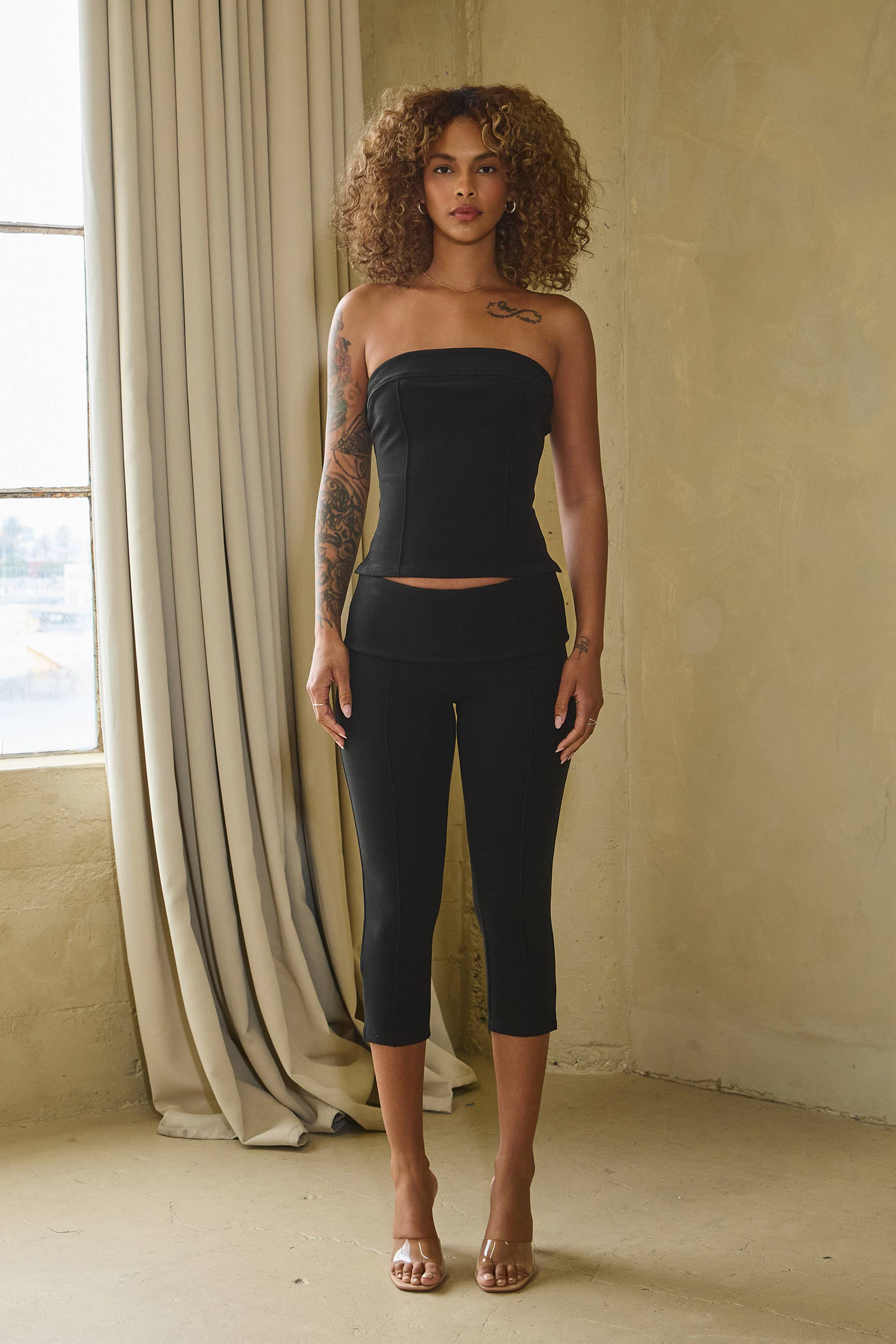 No Vacancy - Vente Ensemble de vêtements d'intérieur – femme - Ensemble ultra doux en jersey double face : haut tube et capri10