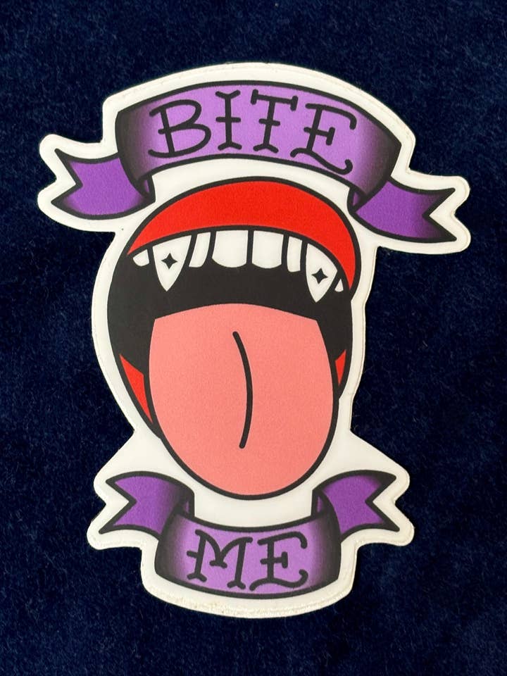 Autocollant "Bite Me" – Culture Pop Gothique Vampire en Vinyle pour la vente par Petrichor & Co.