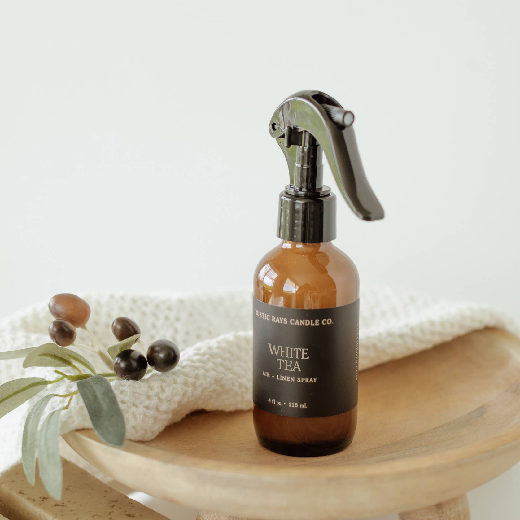 Rustic Rays Candle Co. - Wholesale Room & Linen Spray - White Tea Room Spray - 4 oz Amber Glass Bottle1