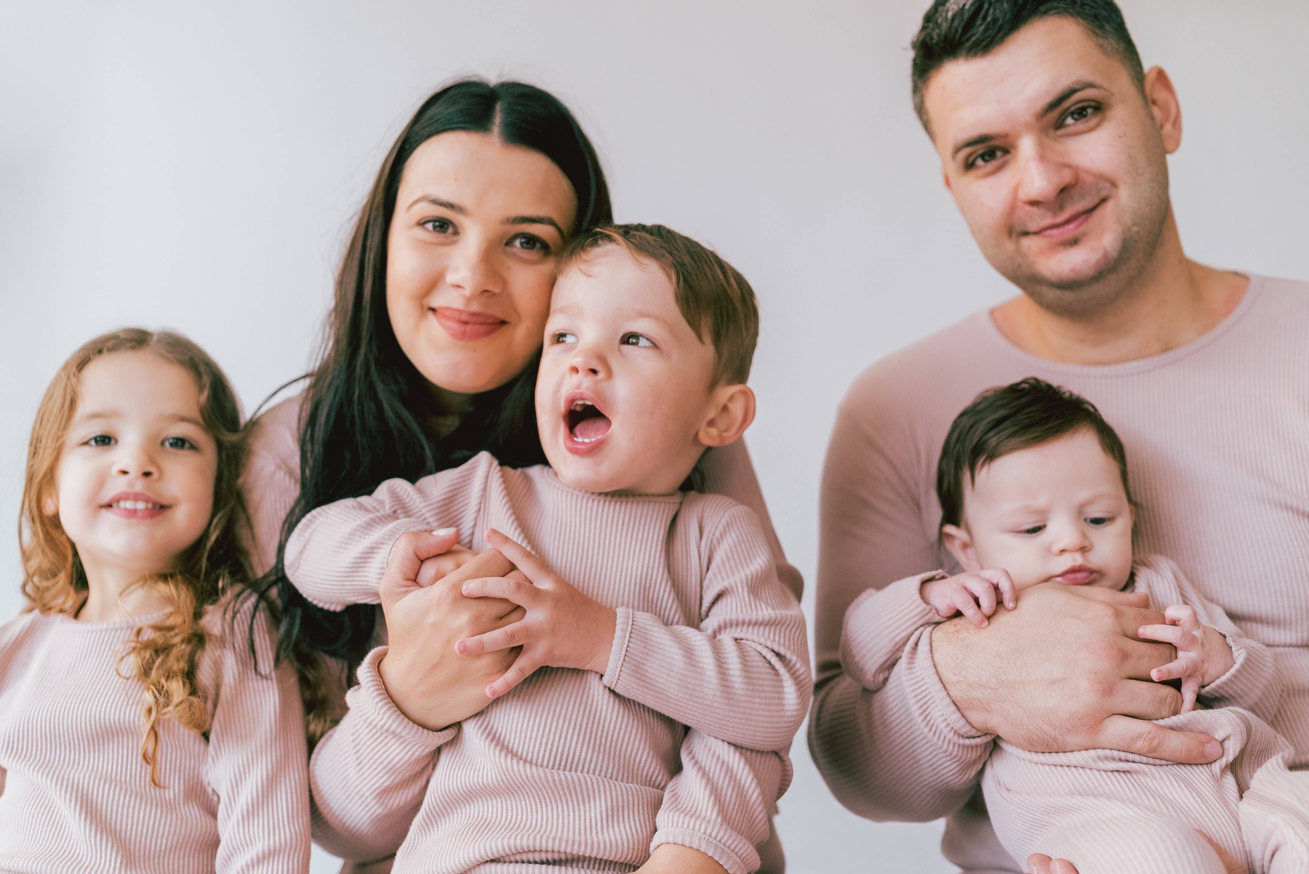 DreamBuy – wholesale Sleepwear set – Unisex – Velvet Mocha Adult Unisex Loungewear Matching Pajamas Pyjama1