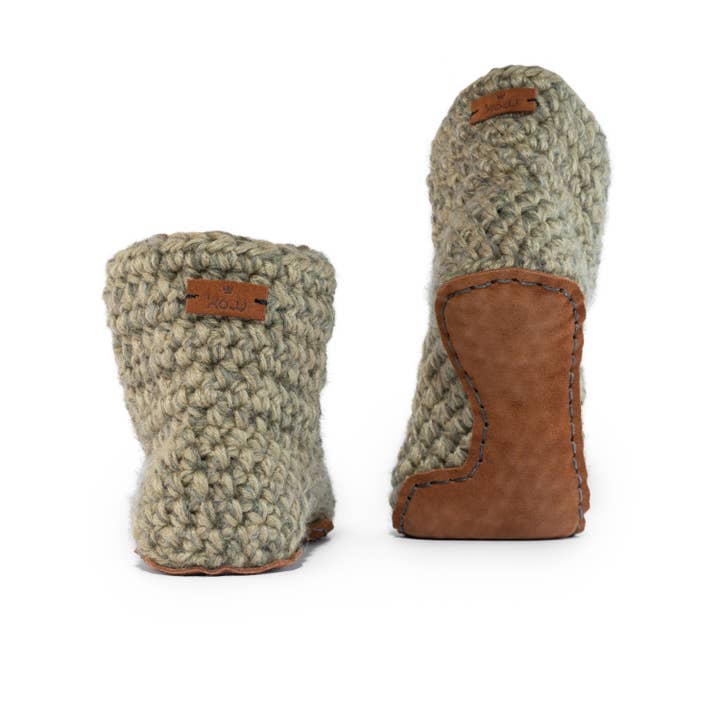Kingdom of Wow - Wholesale Slippers - Unisex - Winter Moss Bamboo Wool Slipper Booties for Men & Women