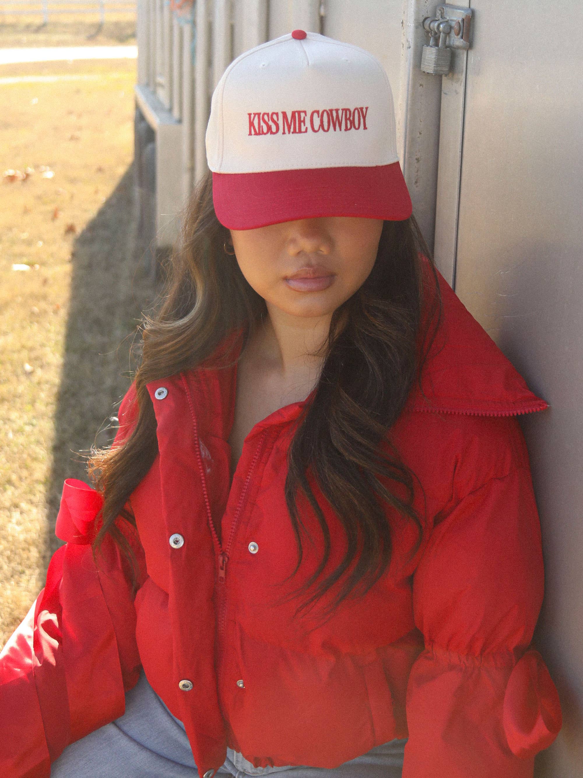 CHARLIE SOUTHERN – wholesale Trucker hat – Women’s – KISS ME COWBOY TRUCKER1