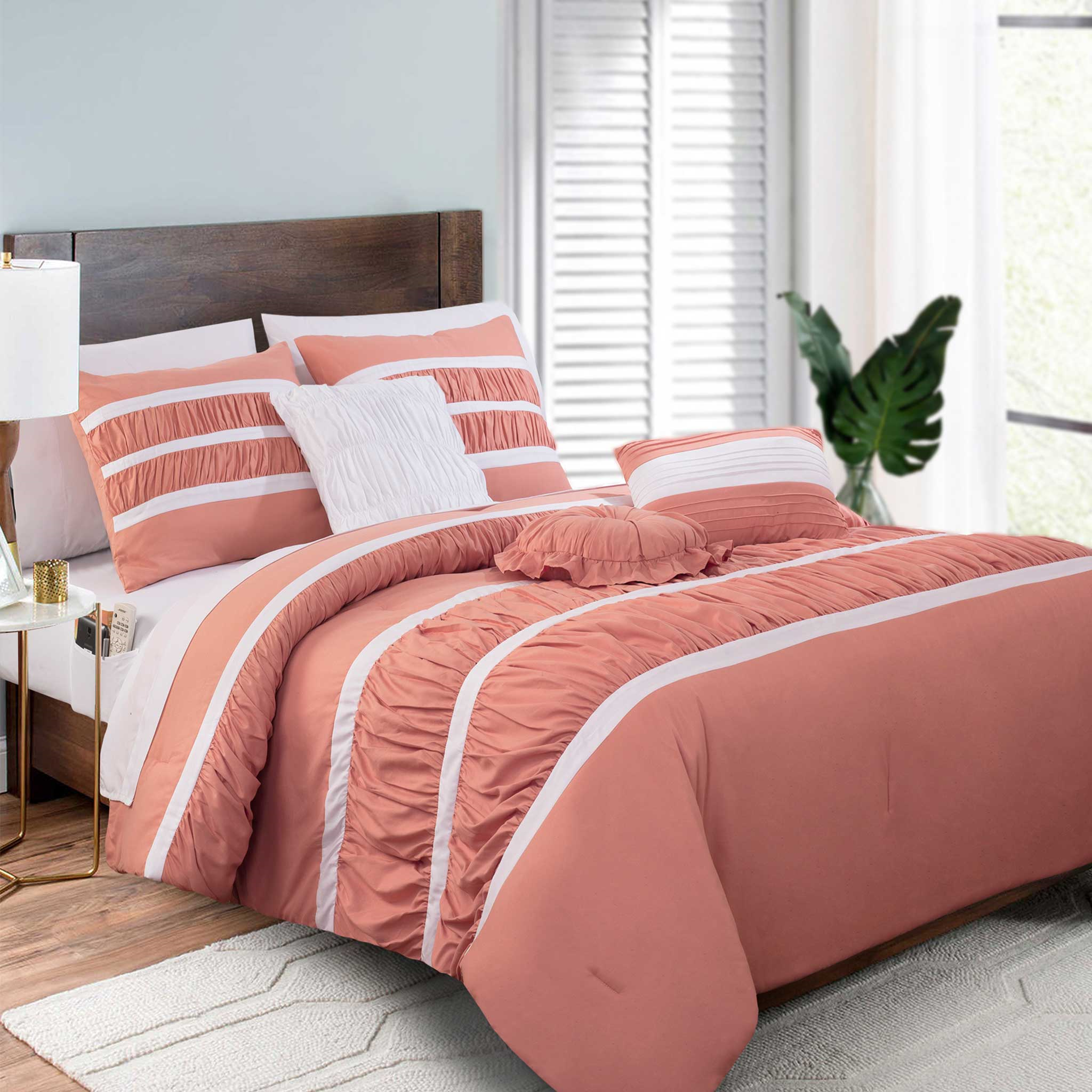 Elegant Comfort - Wholesale Bedding Set - Elegant Comfort 12-Piece Isabella Pleated Ruched Ruffled Comforter Set, Includes 6-Piece Sheet Set with Double Sided Storage Pockets1