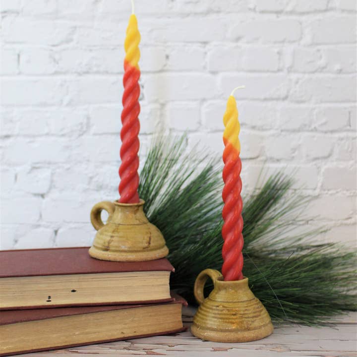 Twisted Taper Bivaxljus, Set med 2 handgjorda för wholesale av Happy Honey Bee Co.