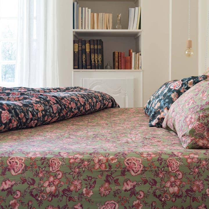 Kaki Tropische Loon Nicole hoeslaken met bloemenpatroon - groen en roze voor groothandel op Faire3