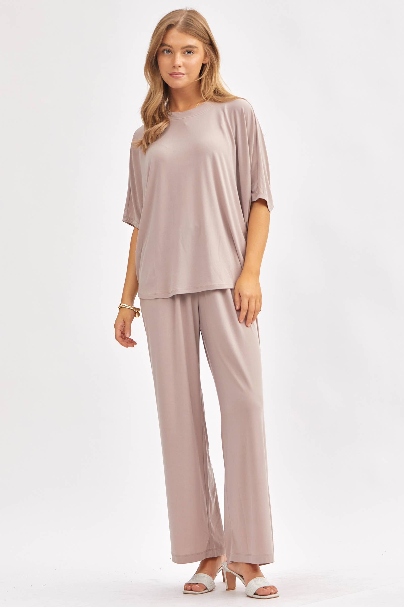 Dear Scarlett - Vendita all'ingrosso Completo top e pantaloni (NON loungewear) - Donna - Completo fluido con top ampio stile poncho e pantaloni larghi TRVSET-COASTAL13