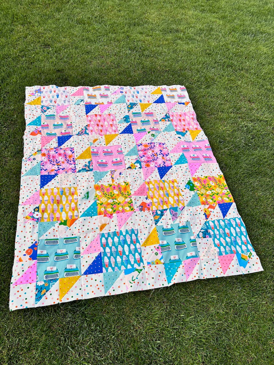 AllisonRamsing.com - Wholesale Craft Supplies - Layer Cake Bear Paws Quilt Pattern - Printed5