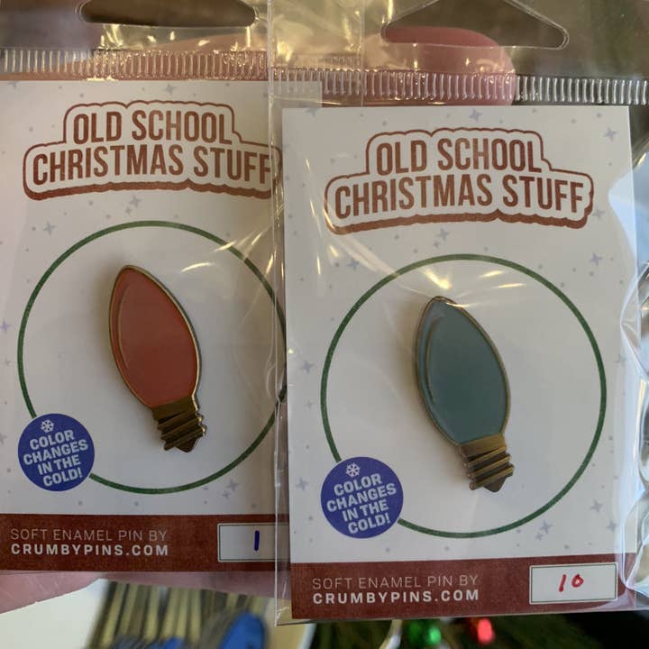 Crumby Pins – wholesale Lapel pin/button – Color Changing Christmas Bulb