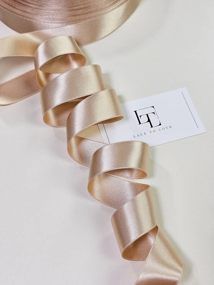 Beige dubbelsidig satinband per meter för wholesale av Lace To Love