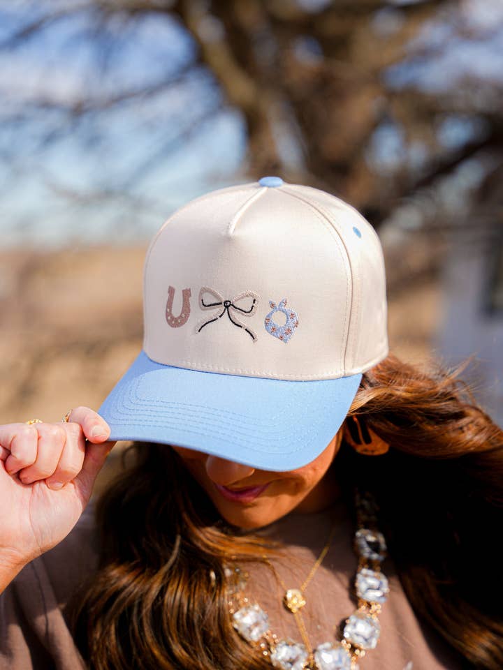 COWGIRL ESSENTIALS CANVAS PET voor wholesale door Summer Tees