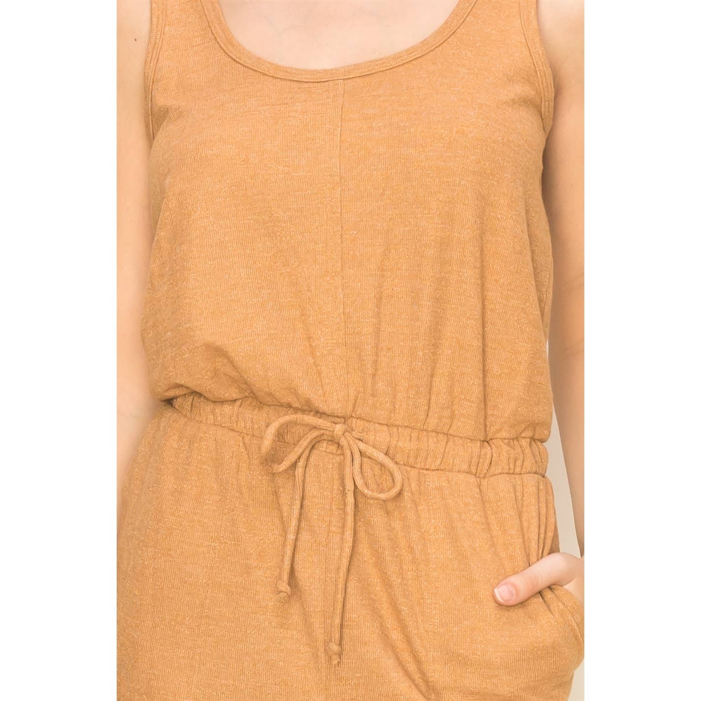 BRUNT SOCKER Ärmlös jumpsuit med dragsko för wholesale på Faire4