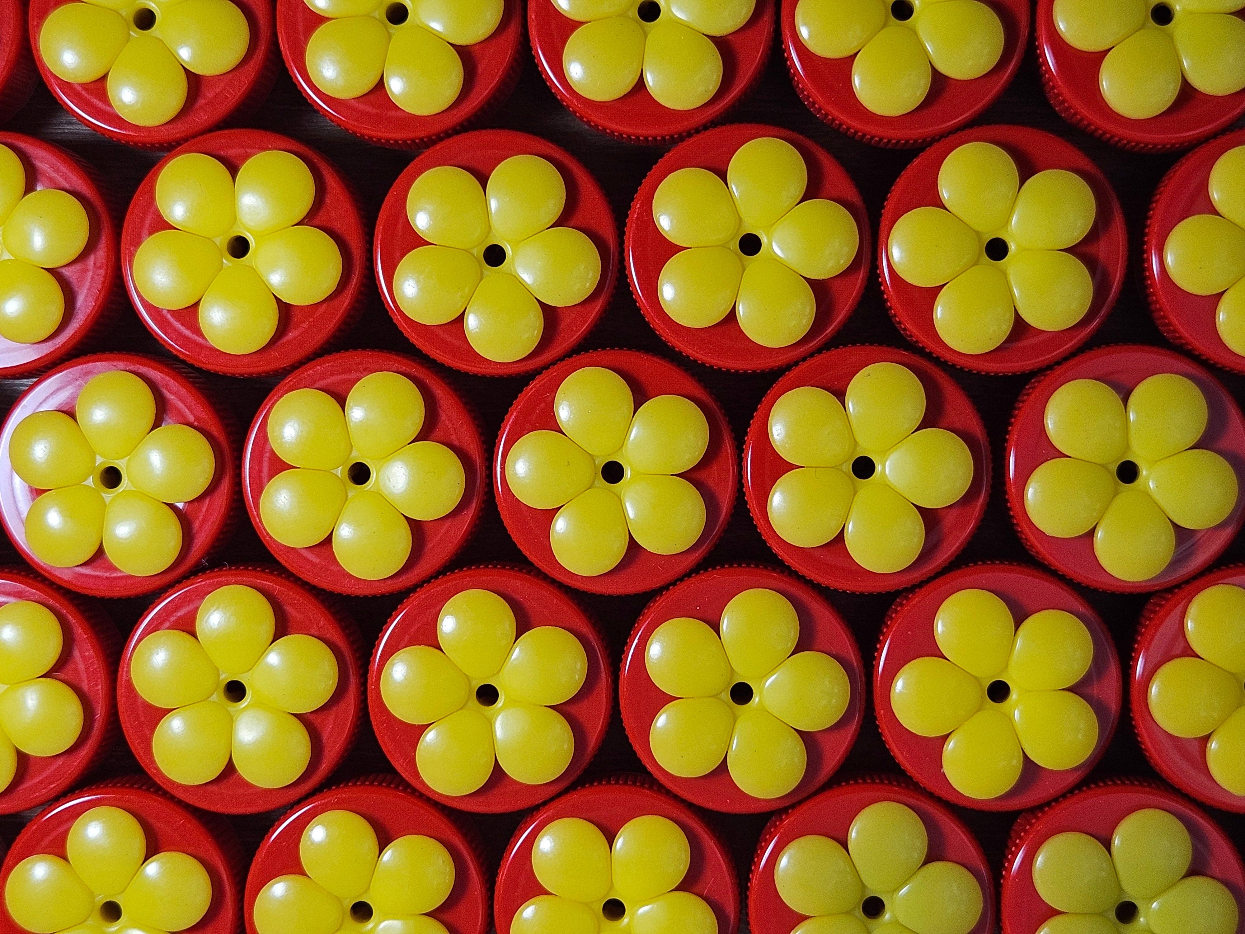 Nectar DOTS - Wholesale Bird Feeder - #NDR-50 Red DOTS - 50 Count - Hand Held Feeders