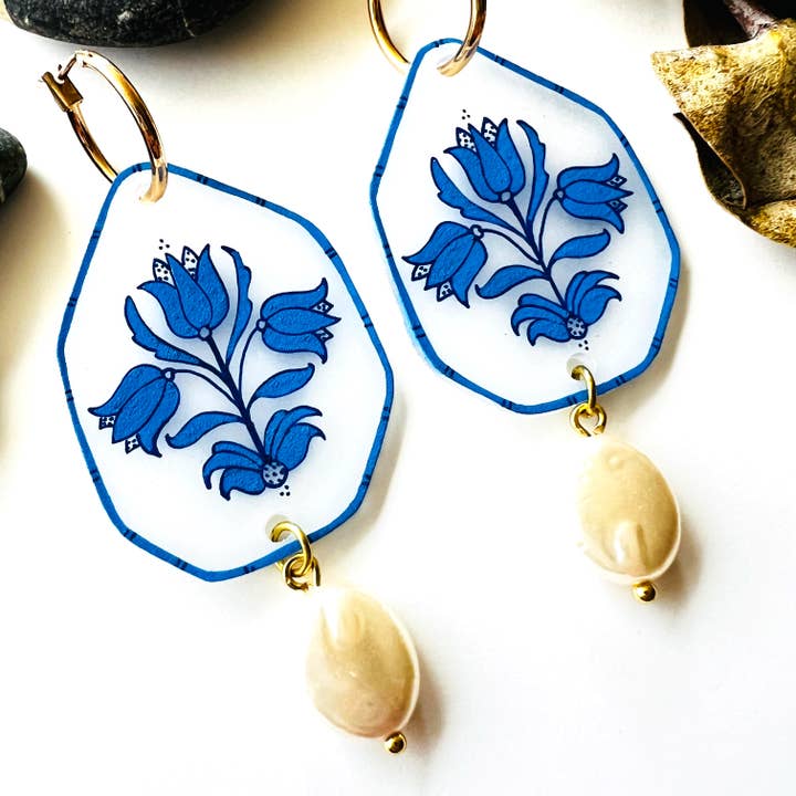 Bang Bang Bijoux - Wholesale Dangle Earrings - Delft Blue Flowers1