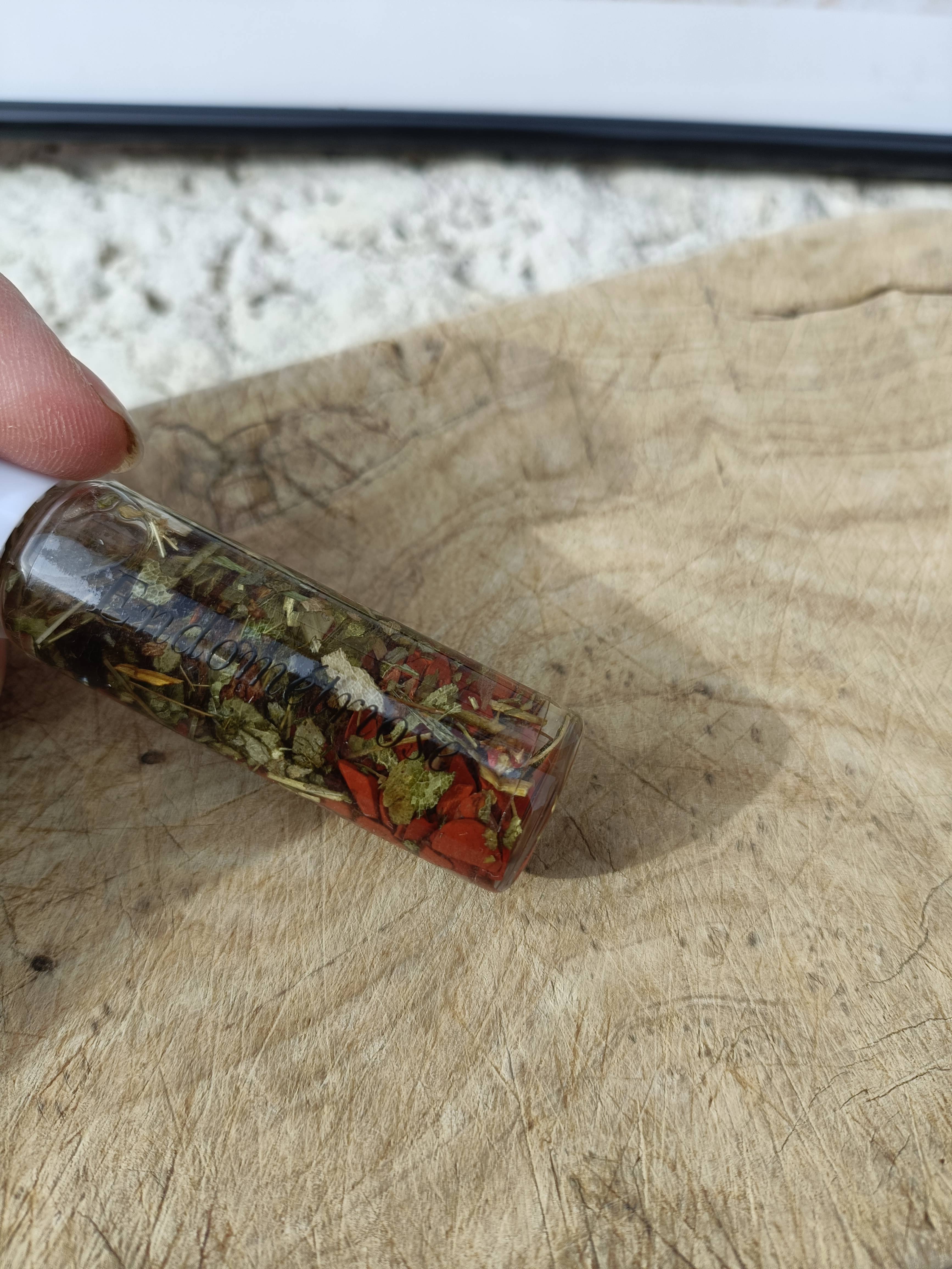 l'alchimie de mailys - Wholesale Essential Oil Roll-On - Endometriosis relief roll-on/painful periods2