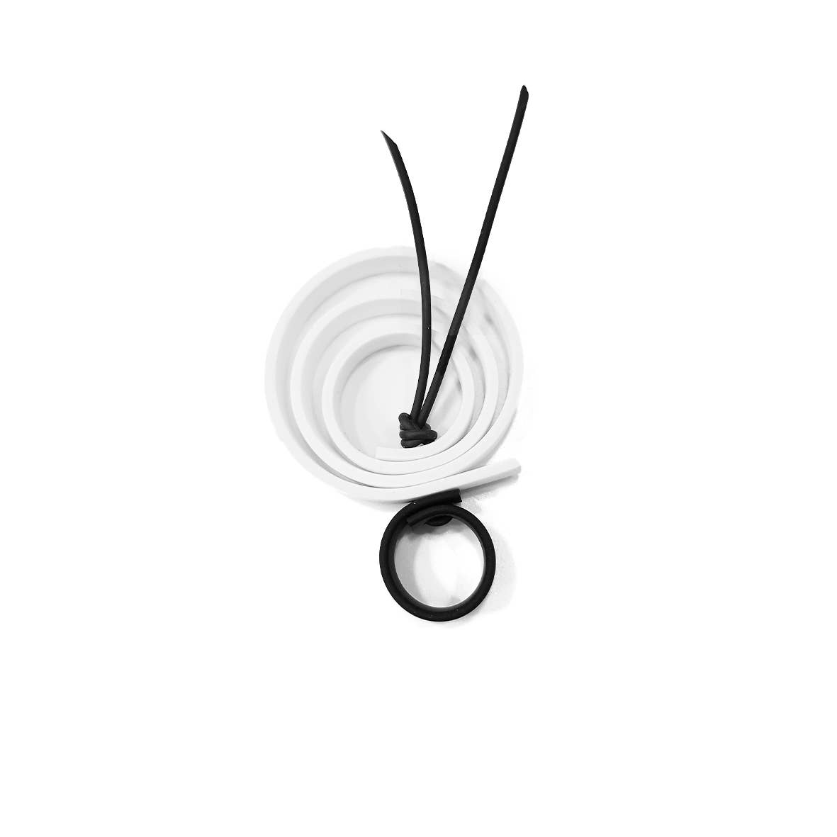 ALEX+SVET - Wholesale Cocktail/Statement Ring - ALRICK rubber ring BLACK&WHITE line5