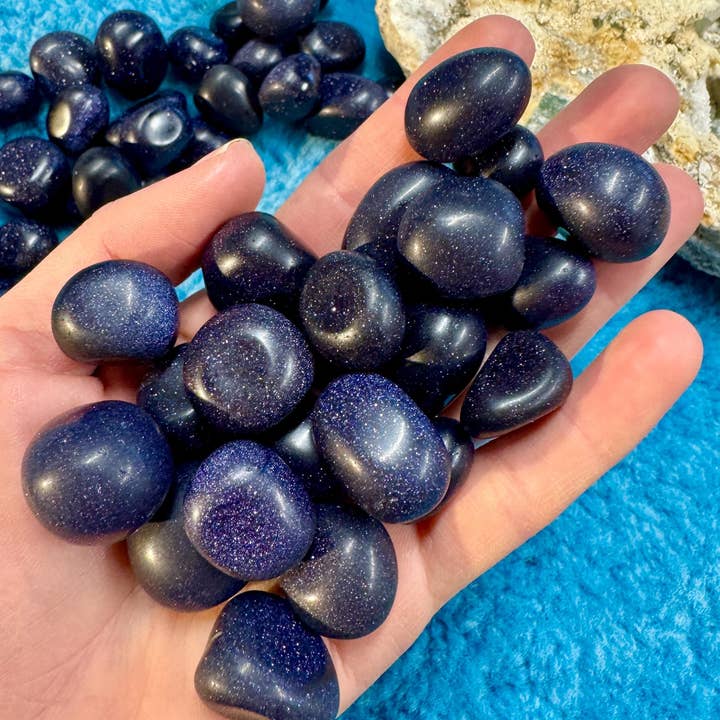 Elf Kendal Hippies - Wholesale Spiritual Stone/Crystal - Goldstone tumble 15-25mm blue sparkly wishing stone elf UK6