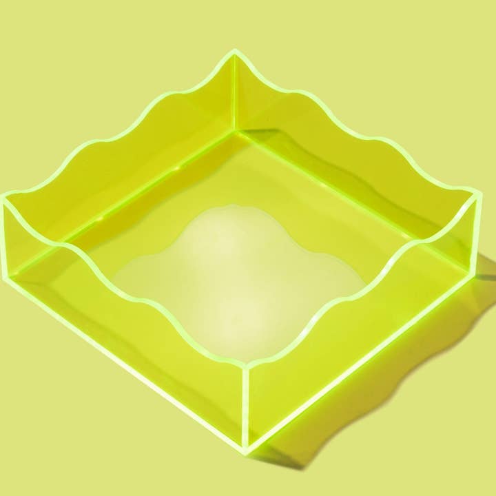 Plateau Ondulé Carré Vert - Min. 2 (TRAY-09) pour la vente par Taylor Elliott Designs